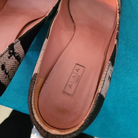 Alaia Heels - Picture 7 of 15